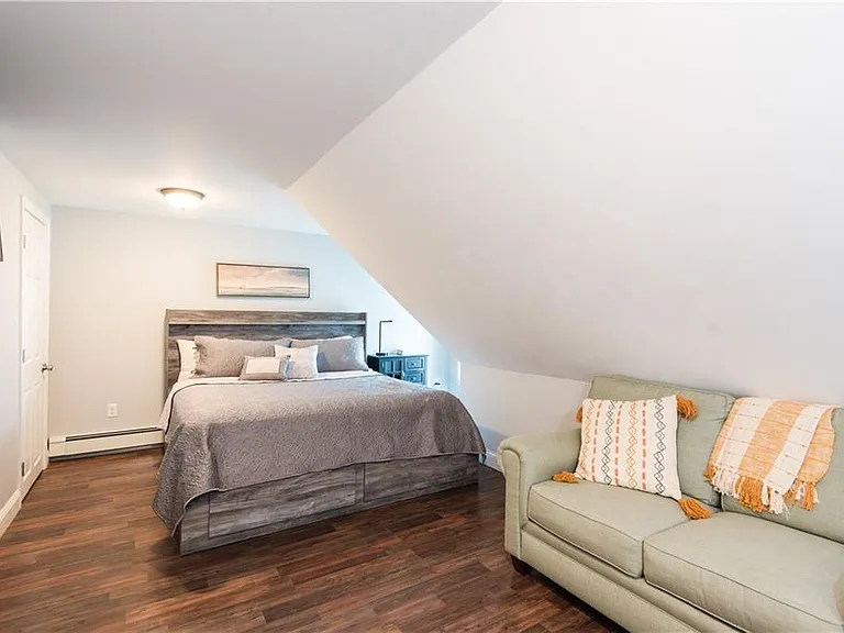 88 Kay St — Photo 30
