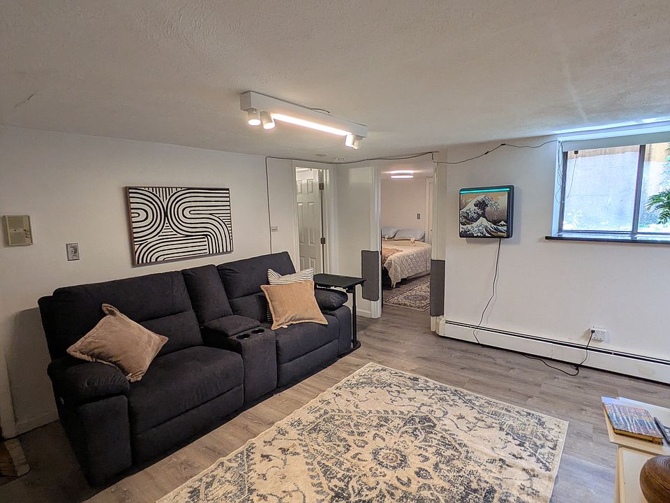 1st image of 110 Lanark Rd APT 15