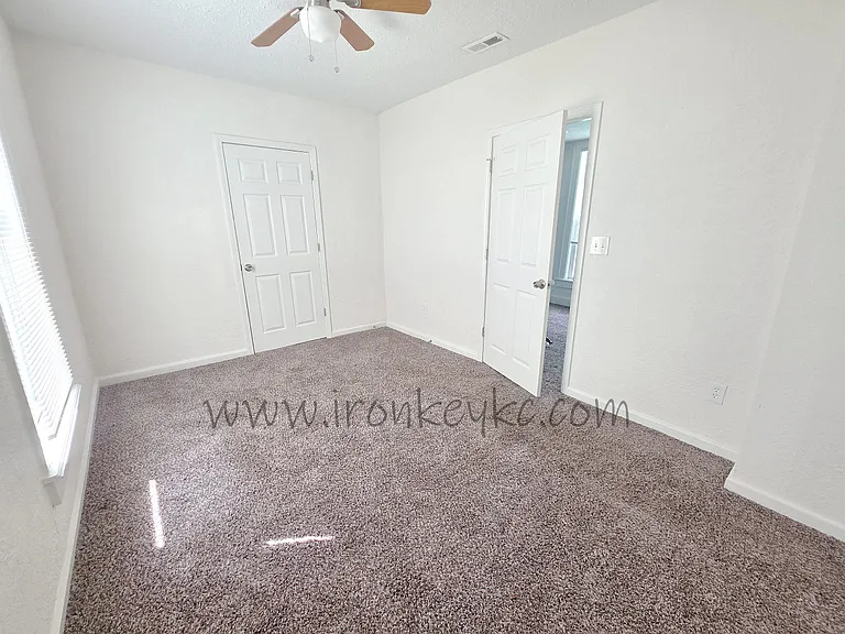 2602 Essex Ave — Photo 15