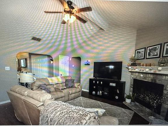 5th image of 706 Saint Bernadine Dr