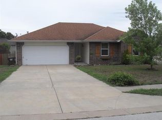 5238 S Honeysuckle Ln, Battlefield, MO 65619