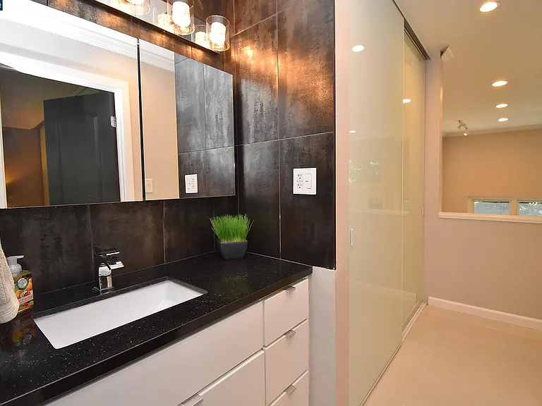 2067 Ascot Dr #142 — Photo 12