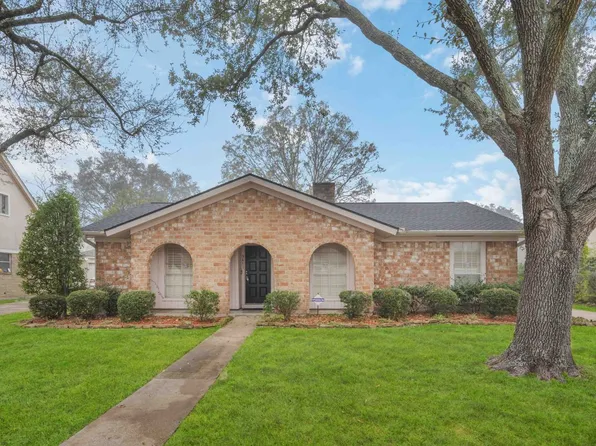 9871 Sageaspen Ln, Houston, TX 77089