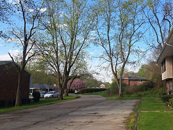 4th image of 330 Willow Ave
