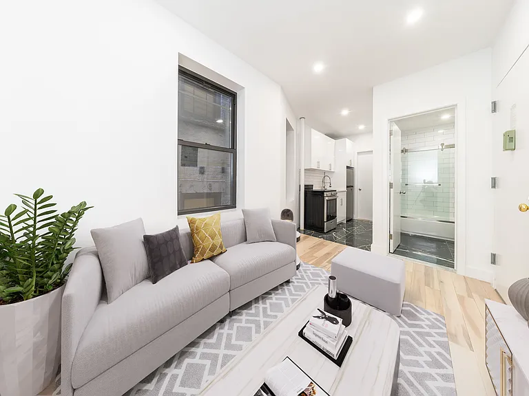 703 9th Ave #4D — Photo 4