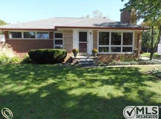 9276 Ball St, Plymouth, MI 48170