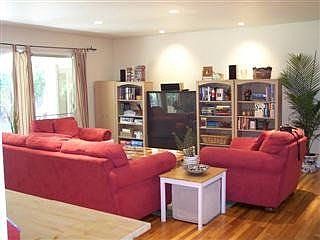 3rd image of 1650 Glenroy Dr
