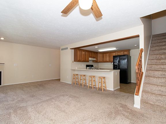 3rd image of 1024 Doral Dr
