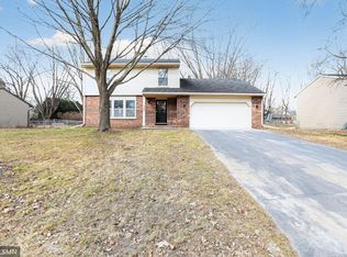 3325 Urbandale Ln N, Plymouth, MN 55447