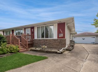 7563 W 82nd Ct, Crown Point, IN 46307
