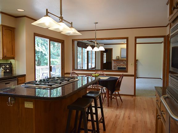 3rd image of 21629 NE 20th Way