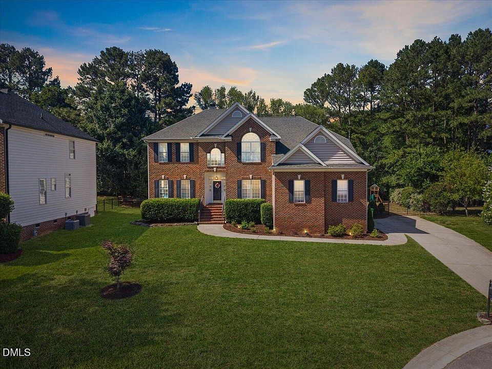 1st image of 2817 Crystal Oaks Ln