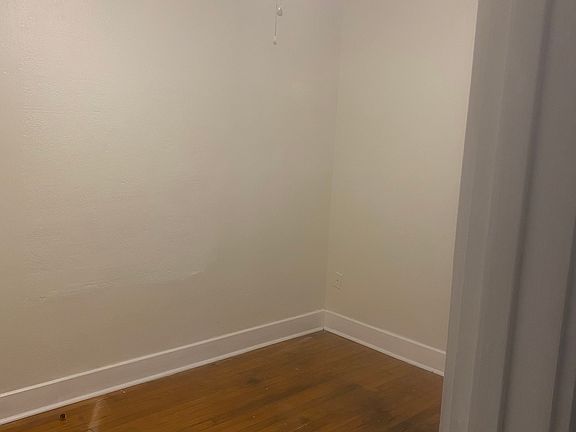 4th image of 2641 Harvey Ave
