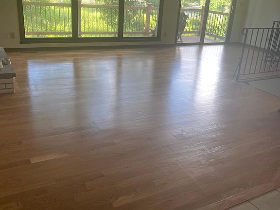 living room to upper deck