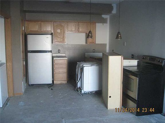3rd image of 60 E Jefferson St #4