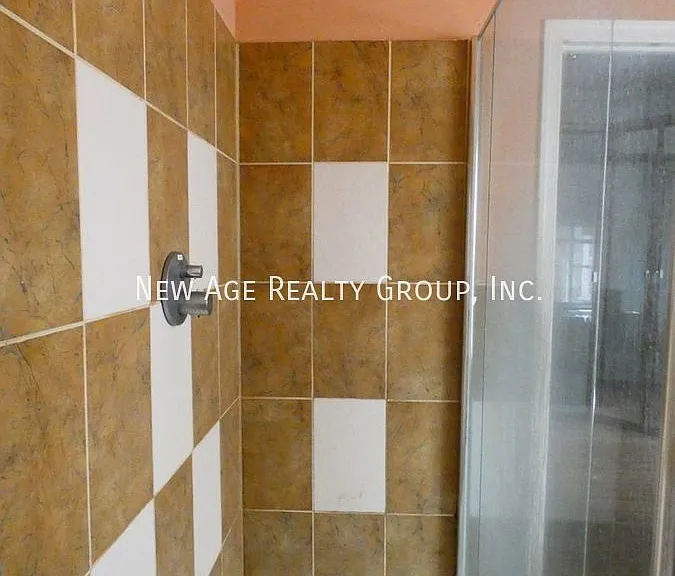 4238 Pine St — Photo 24