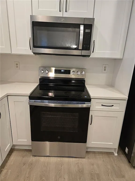 3 bed, 2.5 bath, 1916 sqft, $2,100 — Photo 3