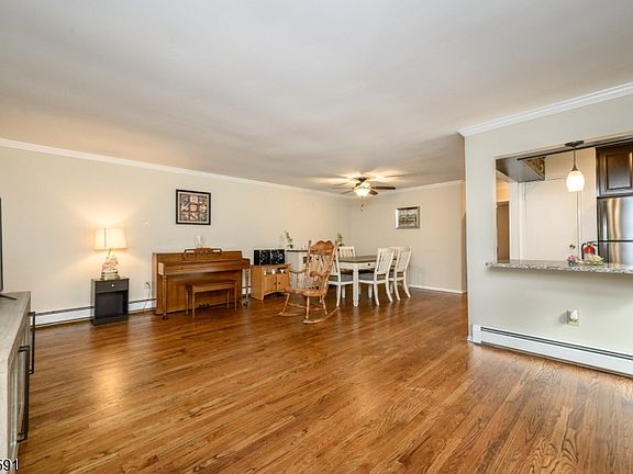 5th image of 18 Deanna Dr BLDG 18 #47