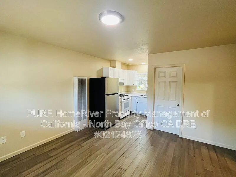 2 bed, 1.0 bath, $1,435 — Photo 3
