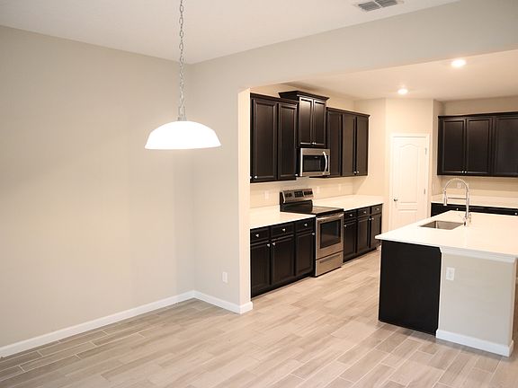 3rd image of 6816 Crosby Falls Dr