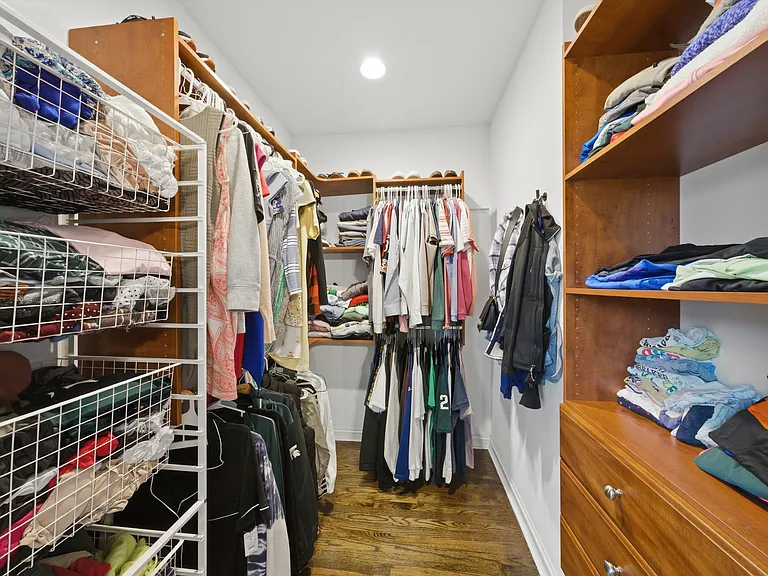 1144 W Roscoe St #3W — Photo 17