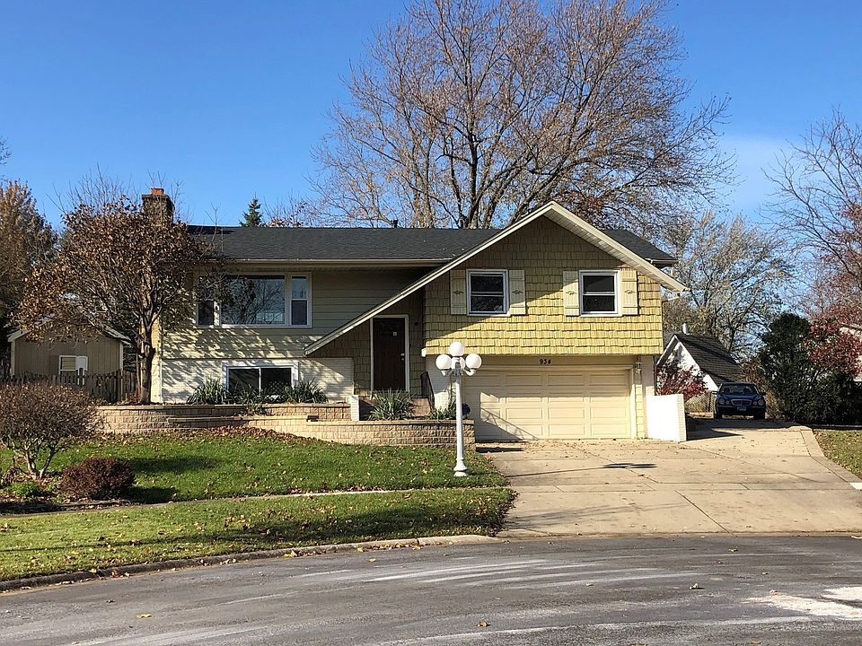 1st image of 934 Bradford Ct