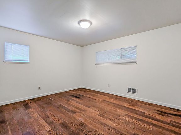5th image of 13907 28th St NE #B