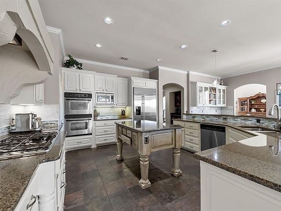 4th image of 137 Welford Ln