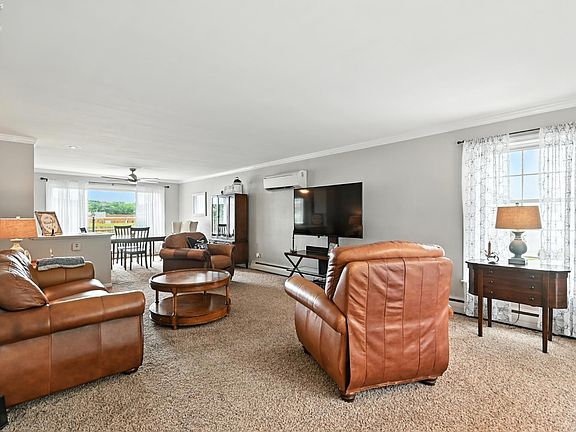 4th image of 31 Morgan Ave