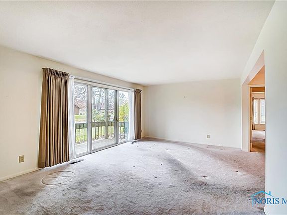 5th image of 4101 Newcastle Dr Unit A