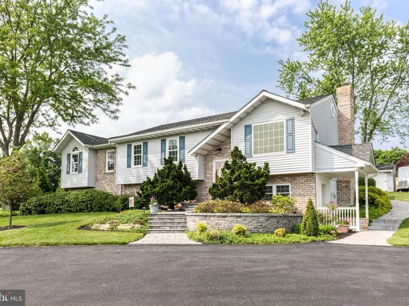 2584 Mindi Dr, Manchester, MD 21102