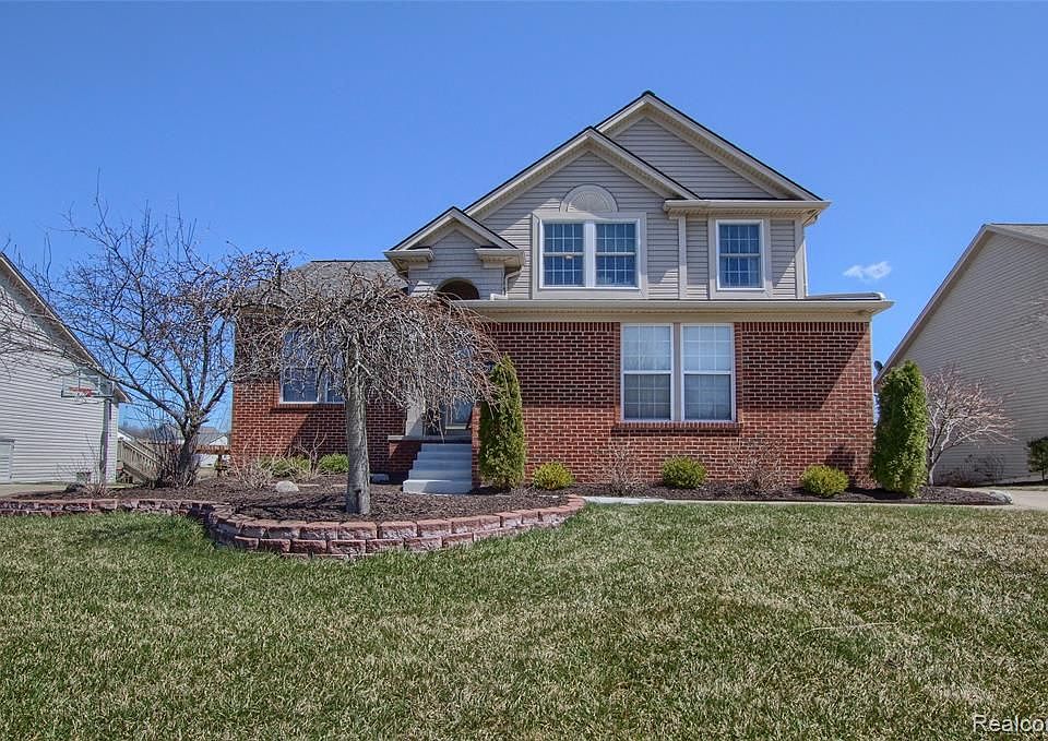 1st image of 27833 Starling Ln