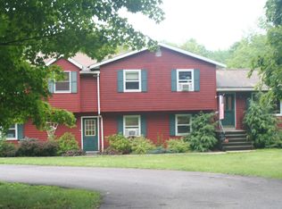 1056 Kania Rd, Amsterdam, NY 12010