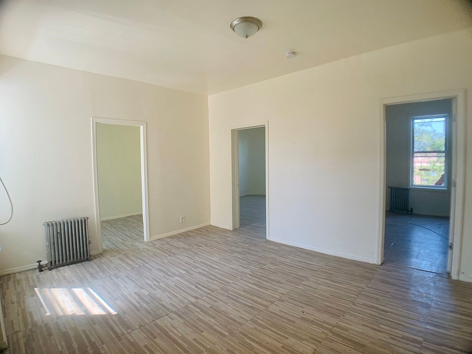 1st image of 257 Saratoga Ave APT 2B