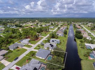 28 Long Meadow Ln, Rotonda West, FL 33947