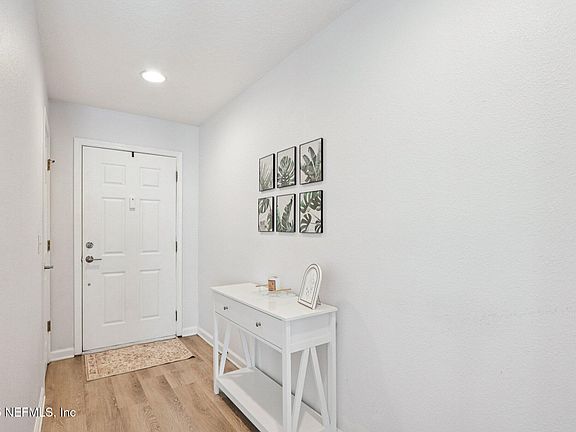 4th image of 832 BLACK CHERRY Drive S