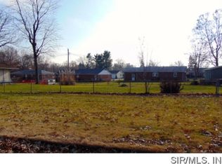 317 Neptune Ln, Godfrey, IL 62035