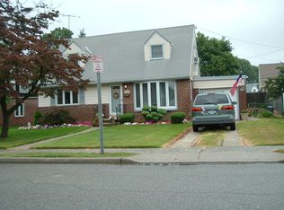 759 Lenore Ln, Elmont, NY 11003