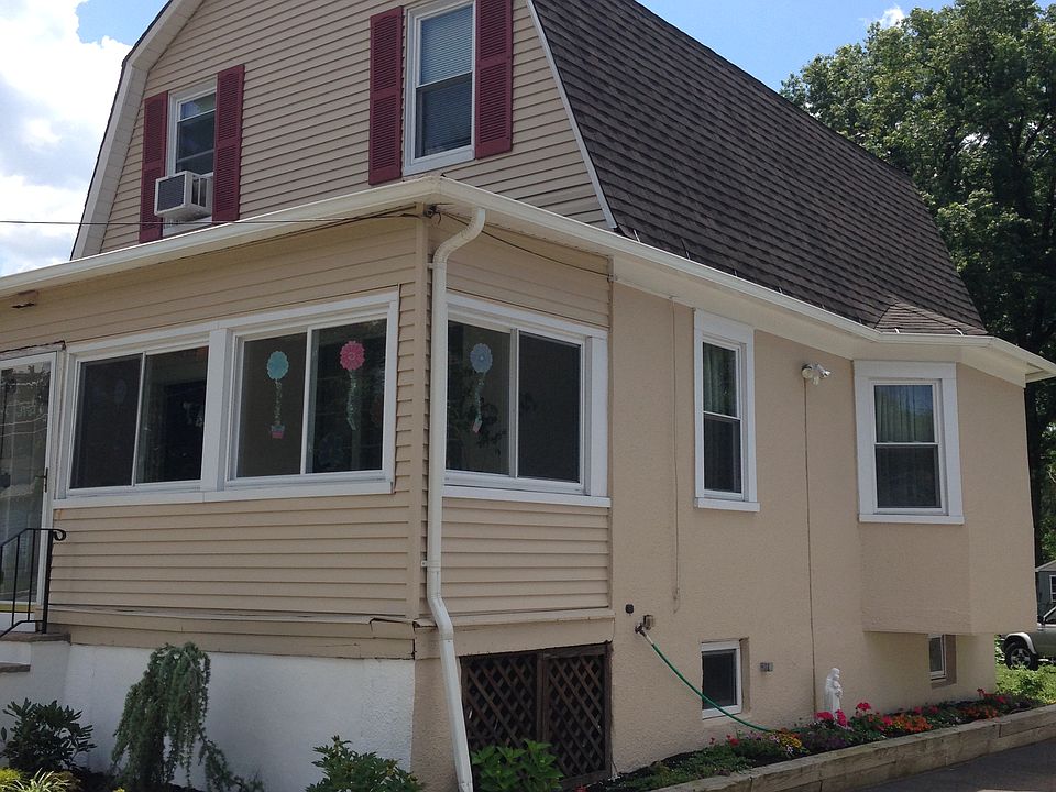 2nd image of 382 S Washington Ave