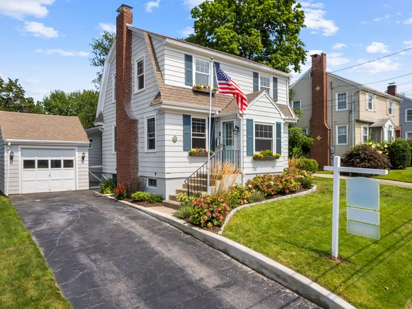 59 Woodlawn Road, New London, CT 06320