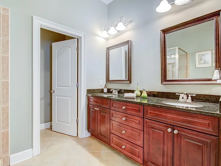 905 Telfair Close — Photo 18