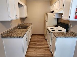1618 E Kansas City Rd #7, Olathe, KS 66061