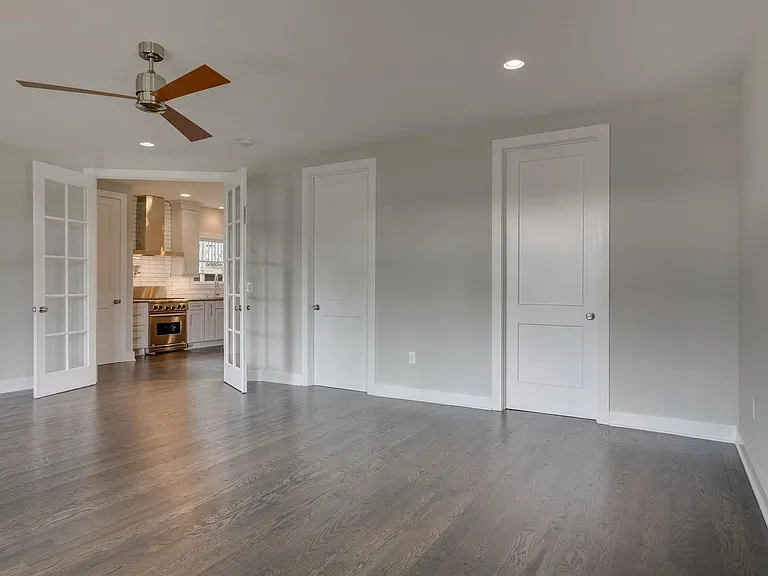 1509 Ashwood Ave — Photo 10