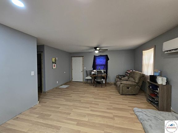 4th image of 101 N 8th St