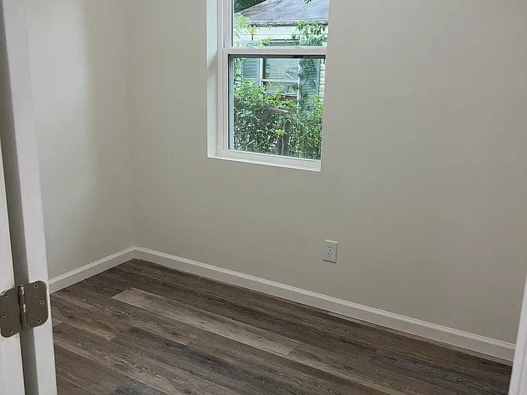 578 Gentry Ln — Photo 5