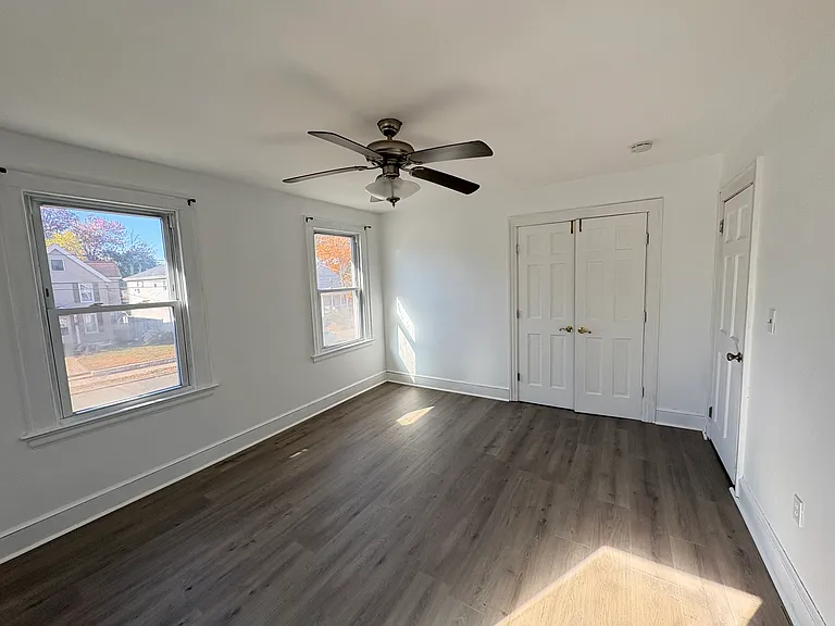 273 Peck Ave — Photo 20