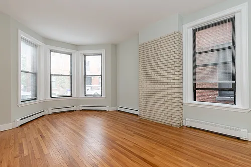 553 E 6th St #1 Photo 1 553 E 6th St #1 Photo 1