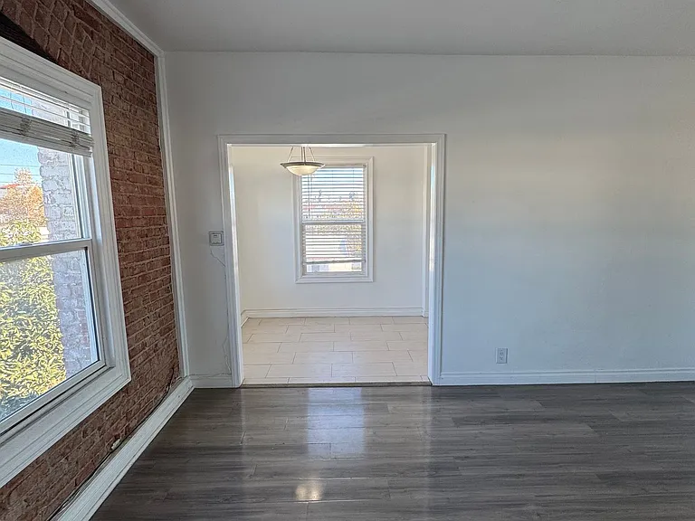 250 N Kenmore Ave #203 — Photo 16