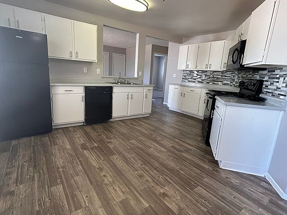 2nd image of 5231 Pioneer Ave APT 202