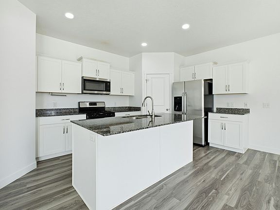 3rd image of 506 S Highpoint Dr